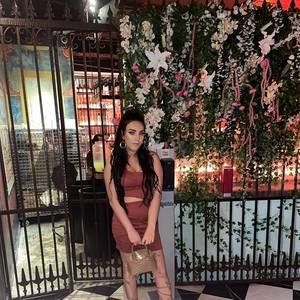 Meet your Posher, Lini